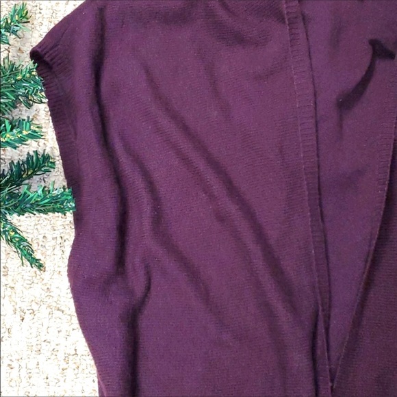 Beautiful Long open front vest style cardigan - Picture 10 of 11